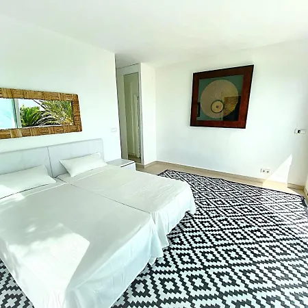 Alojamento de Turismo Selvagem Villa Les Rotes *