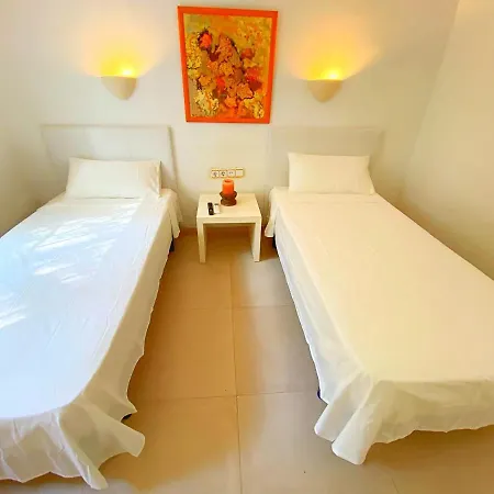 Alojamento de Turismo Selvagem Villa Les Rotes
