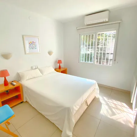Alojamento de Turismo Selvagem Villa Les Rotes *